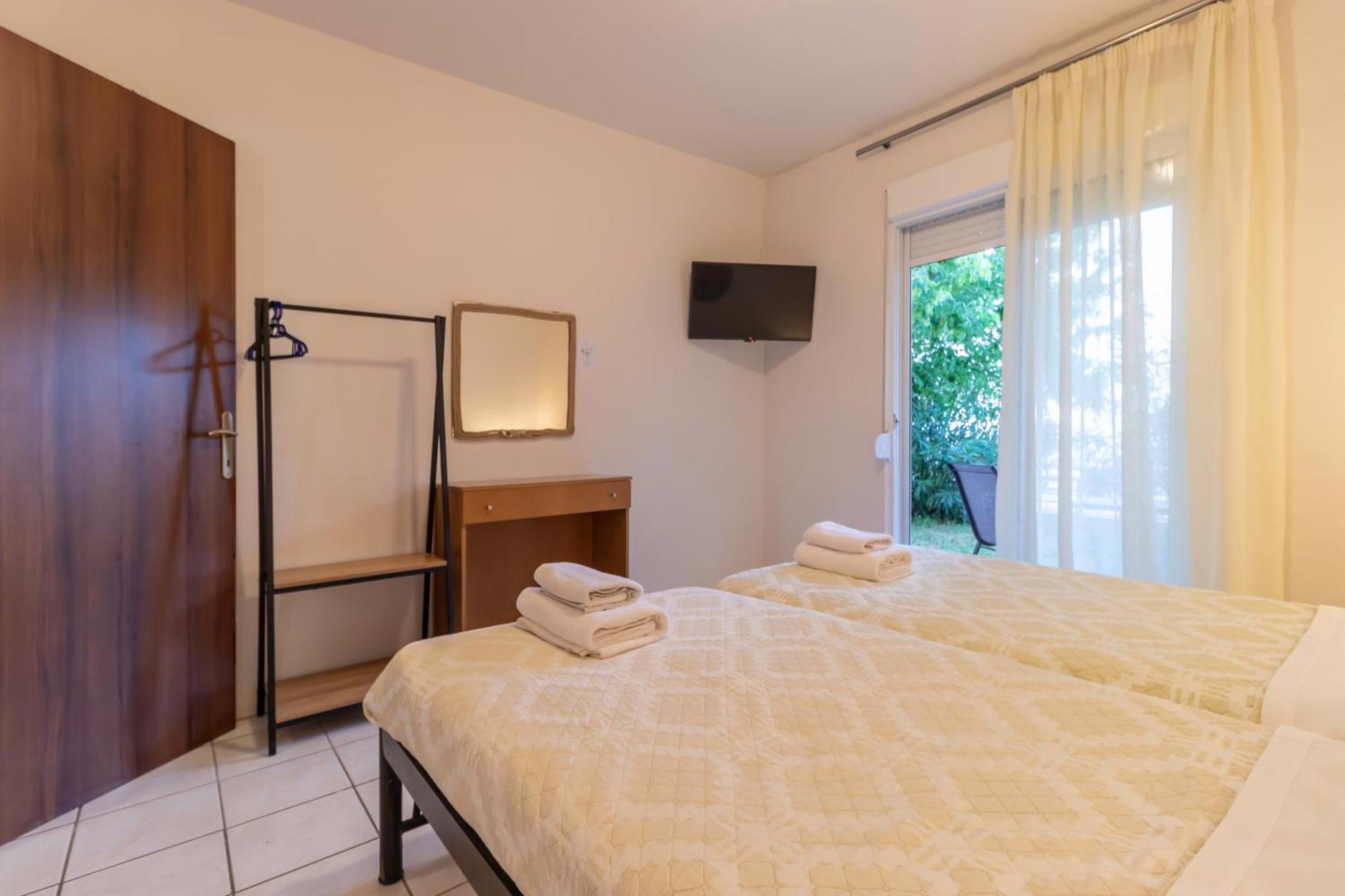 Properstay 107 - Villa Sea View โปไลโครโน ภายนอก รูปภาพ